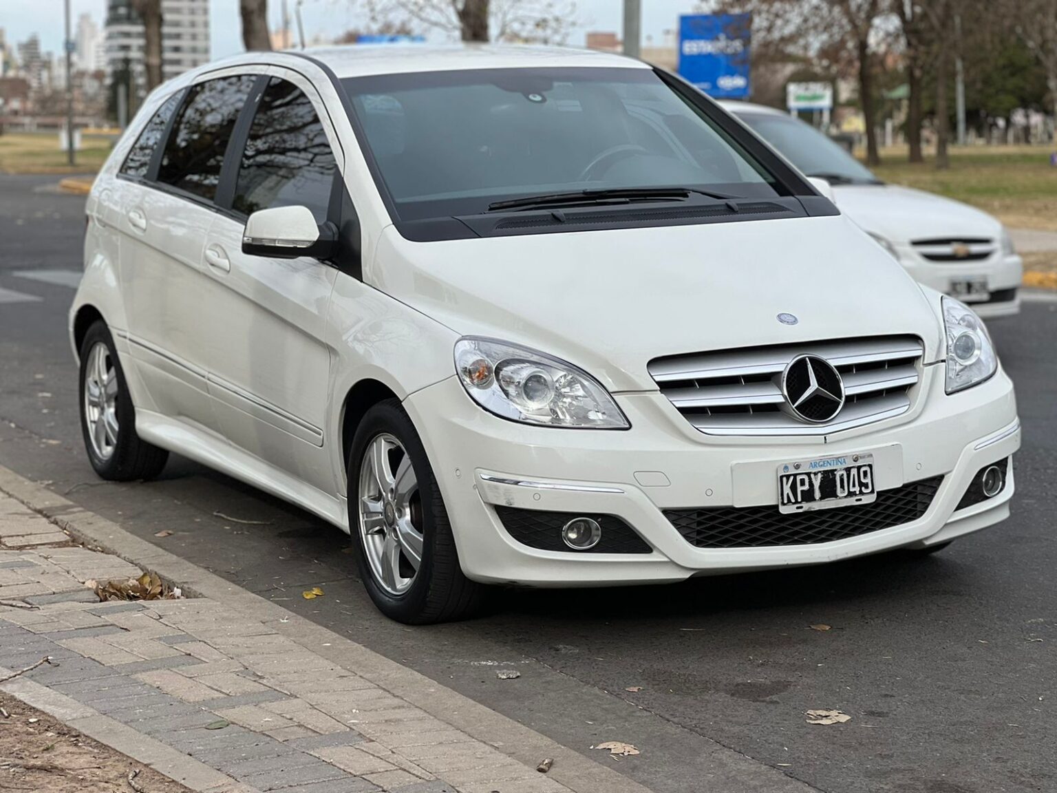 Mercedes Benz Clase B LPF Cars - USADOS SELECTOS